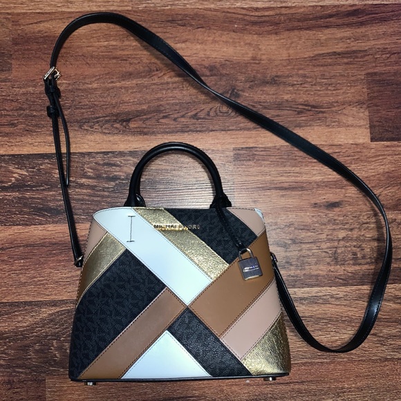 Michael Kors Purse & Wallet - Picture 3 of 12